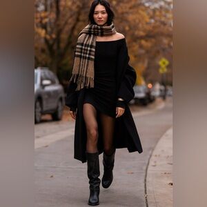 BNWT 100% Cotton Zara Black Off-Shoulder Dress